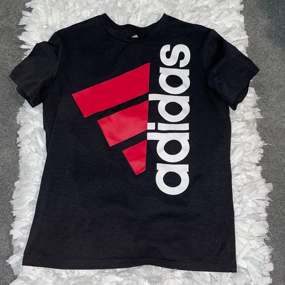 Size Large Men’s Adidas Tee Shirt